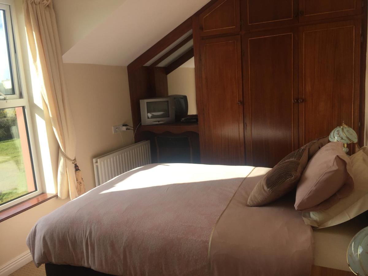 던글로 Ardcrone House B&B 외부 사진